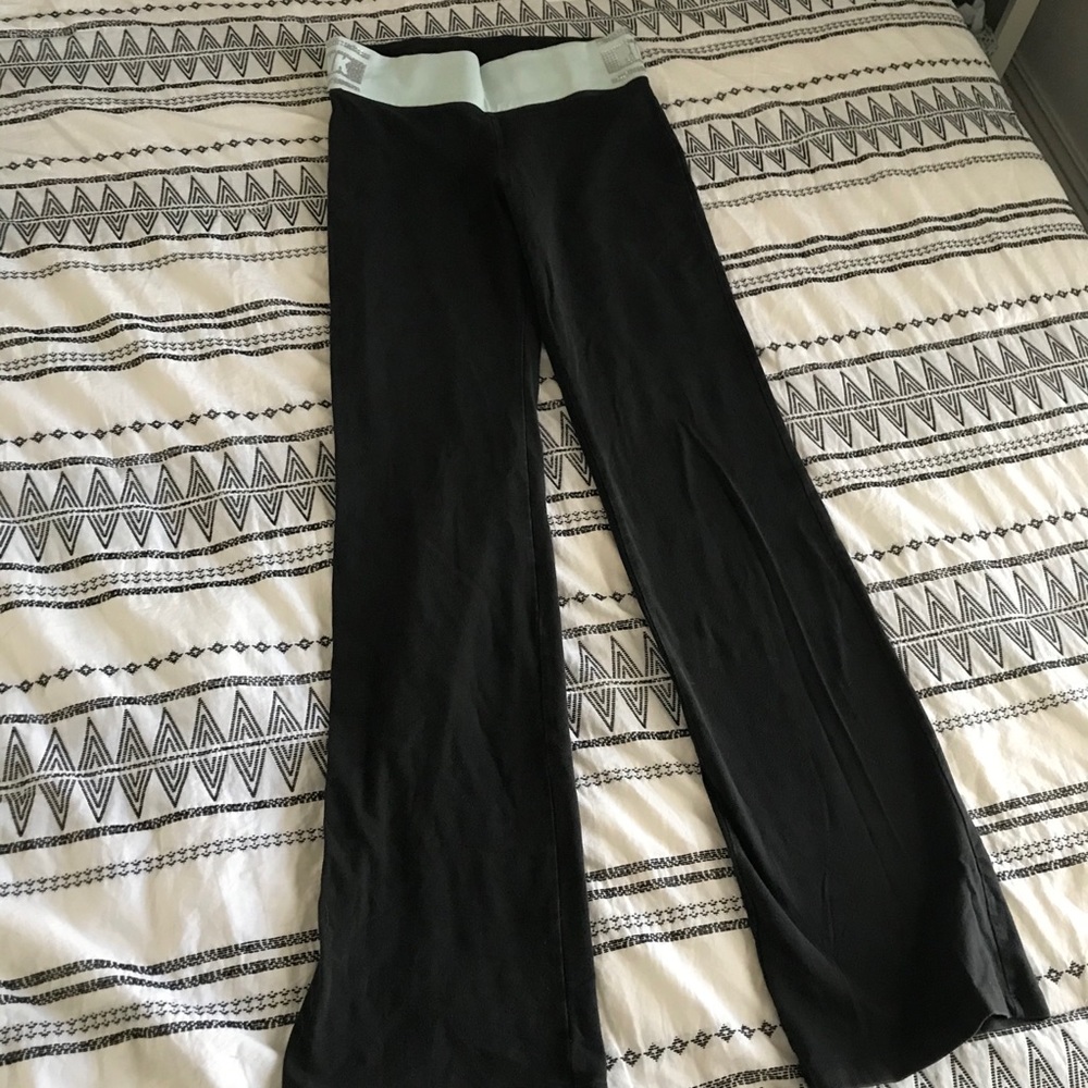Victoria’s Secret Pink pants
